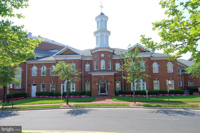 440 FERDINAND DAY DR, Alexandria, VA 22304