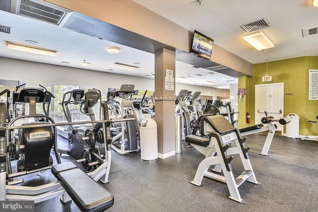 440 FERDINAND DAY DR, Alexandria, VA 22304