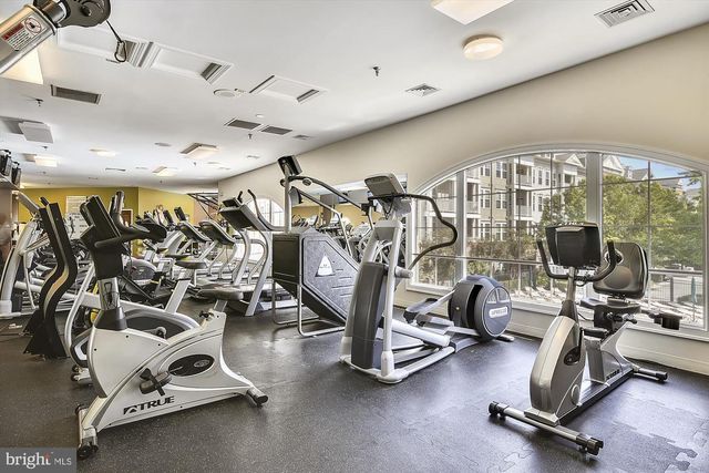 440 FERDINAND DAY DR, Alexandria, VA 22304