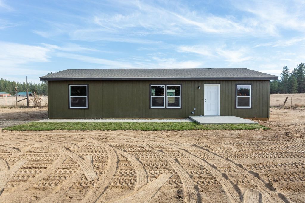 7910 E Valley Rd, Elk, WA 99009 photo 2