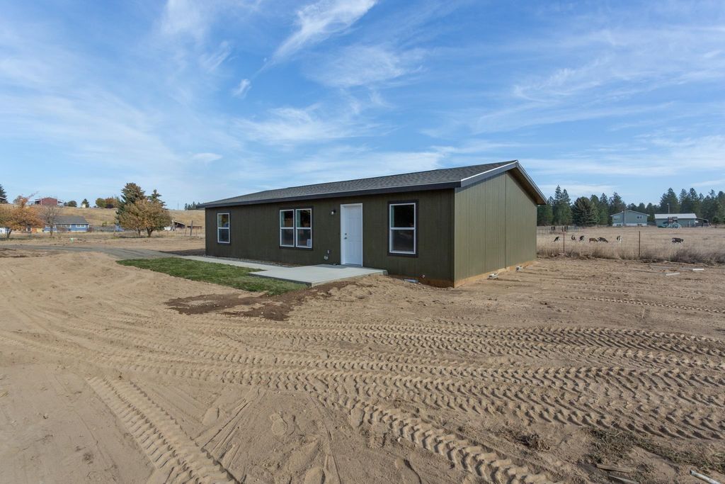 7910 E Valley Rd, Elk, WA 99009 photo 3
