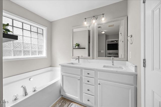 2206 King Malcolm Lane, Zebulon, NC 27597