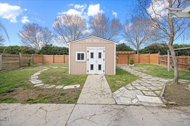 2206 King Malcolm Lane, Zebulon, NC 27597