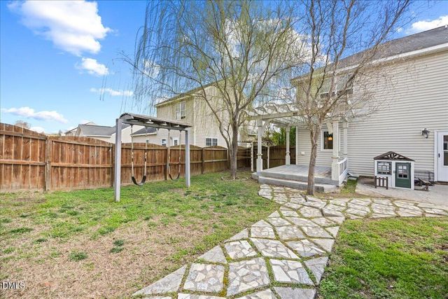 2206 King Malcolm Lane, Zebulon, NC 27597