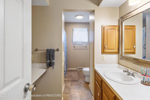 1222 W Herbison Road, Dewitt, MI 48820