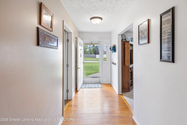 1222 W Herbison Road, Dewitt, MI 48820