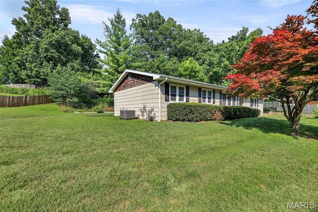 906 Hadley Street, Collinsville, IL 62234