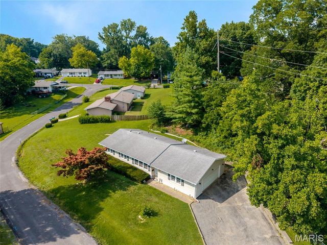 906 Hadley Street, Collinsville, IL 62234