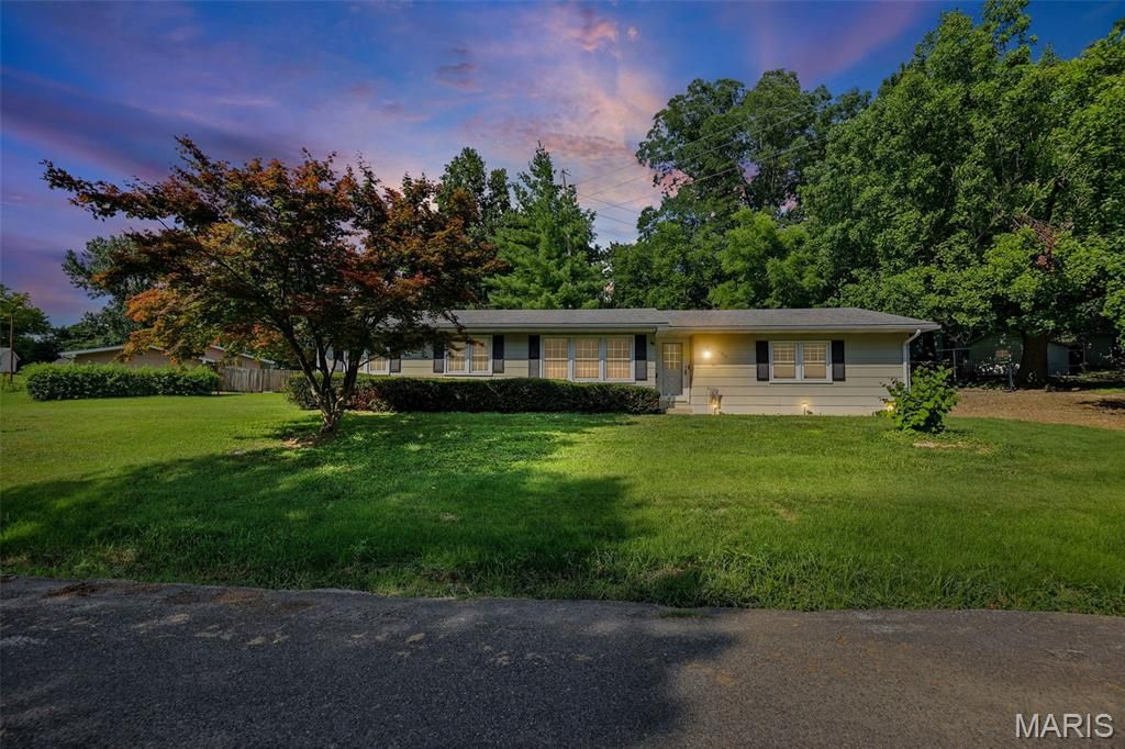 906 Hadley Street, Collinsville, IL 62234