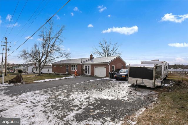 193 W MAIN ST, Fredericksburg, PA 17026