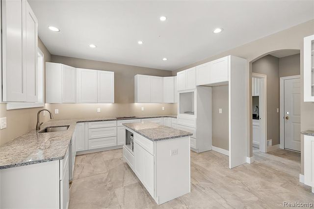 29697 Red Fox Lane, Chesterfield, MI 48047