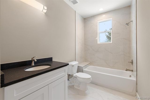 29697 Red Fox Lane, Chesterfield, MI 48047