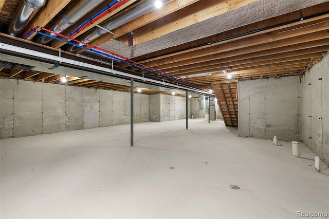 29697 Red Fox Lane, Chesterfield, MI 48047