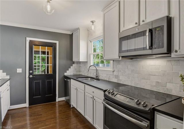 4005 Walker Avenue, Greensboro, NC 27403