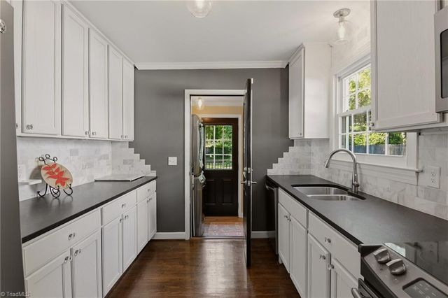 4005 Walker Avenue, Greensboro, NC 27403