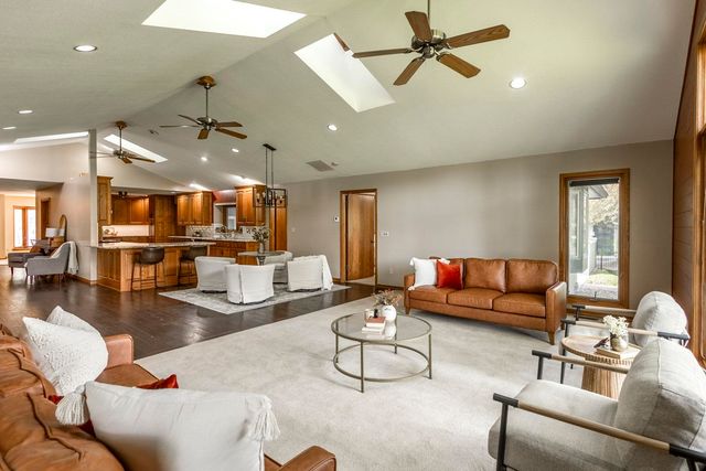 9402 W Douglas, Wichita, KS 67212