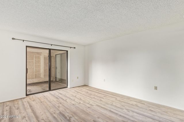 3033 E DEVONSHIRE Avenue 2036, Phoenix, AZ 85016