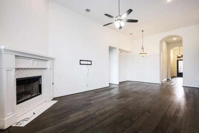 313 Pendent DR, Liberty Hill, TX 78642