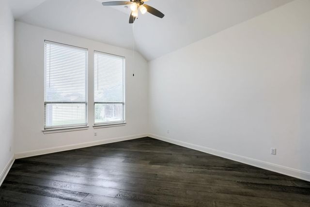 313 Pendent DR, Liberty Hill, TX 78642