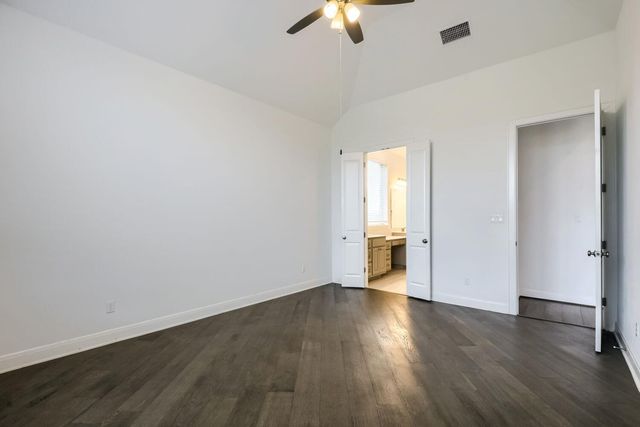 313 Pendent DR, Liberty Hill, TX 78642