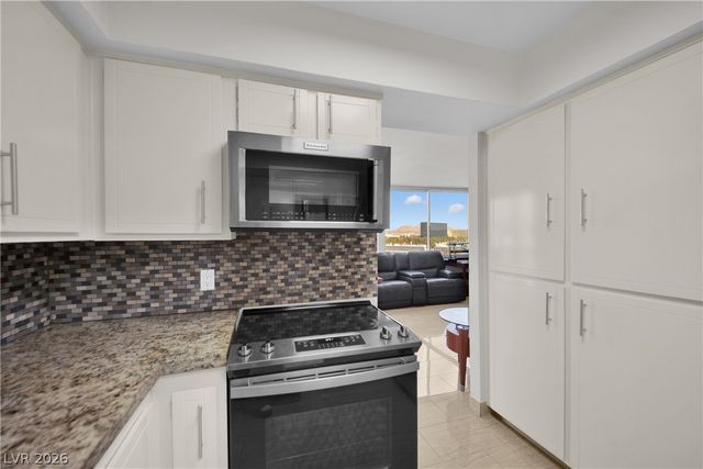 205 East Harmon Avenue 710, Las Vegas, NV 89169