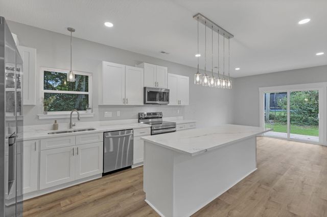 13098 Laurel Road NE, Thornville, OH 43076