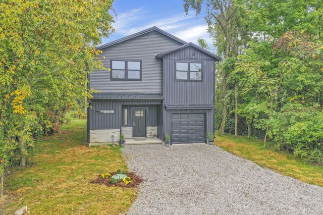 13098 Laurel Road NE, Thornville, OH 43076
