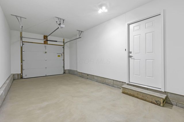 13098 Laurel Road NE, Thornville, OH 43076