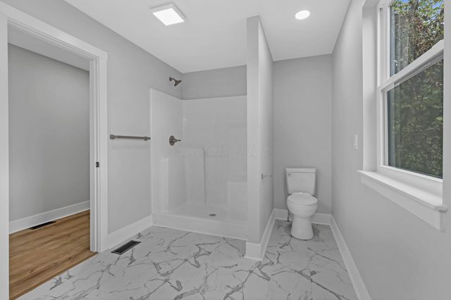 13098 Laurel Road NE, Thornville, OH 43076