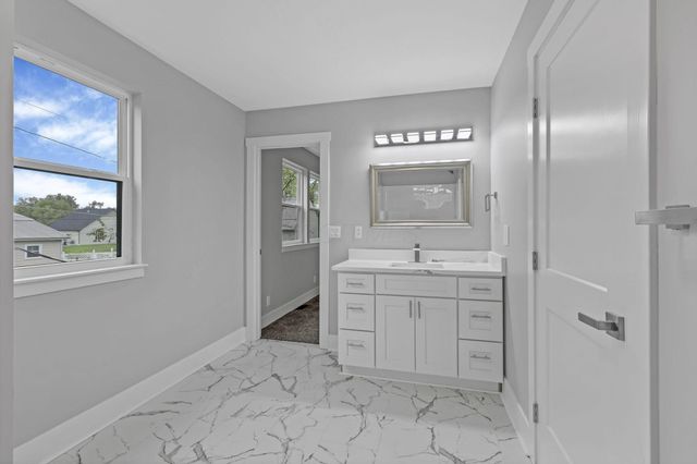 13098 Laurel Road NE, Thornville, OH 43076