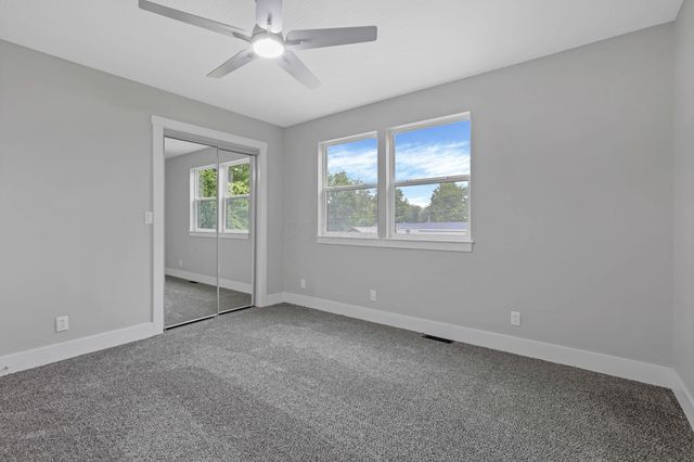13098 Laurel Road NE, Thornville, OH 43076