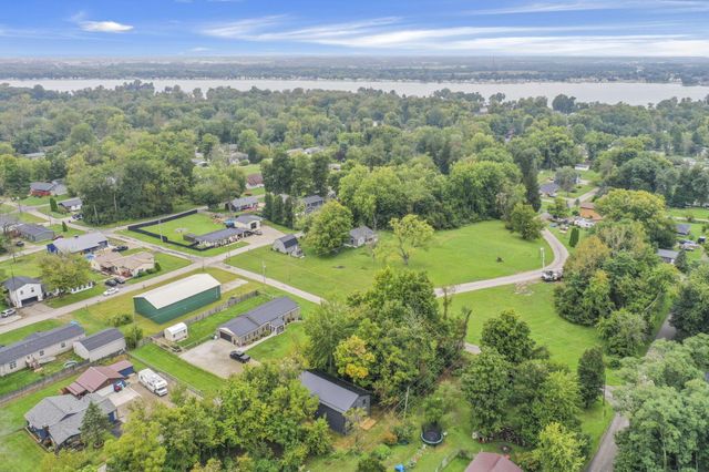 13098 Laurel Road NE, Thornville, OH 43076