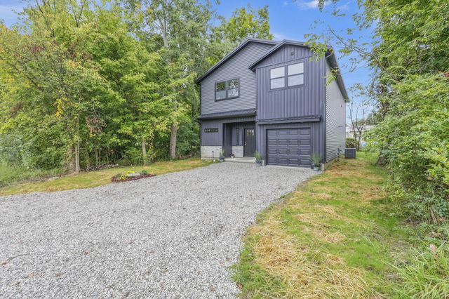13098 Laurel Road NE, Thornville, OH 43076