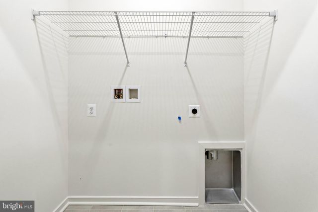 19705 MISTY MOSS SQ, Ashburn, VA 20147