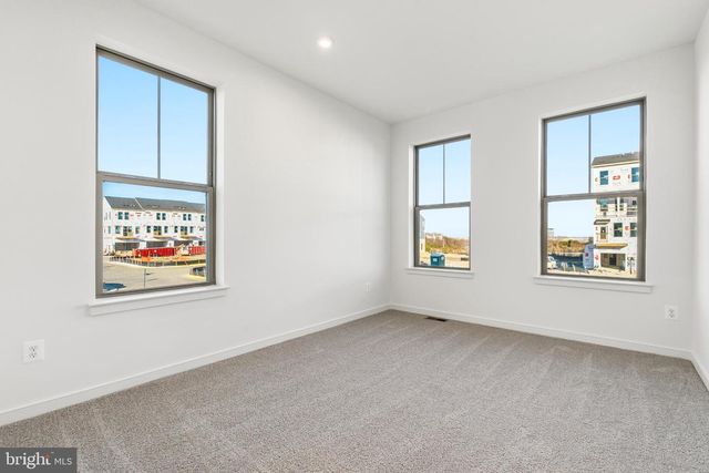 19705 MISTY MOSS SQ, Ashburn, VA 20147