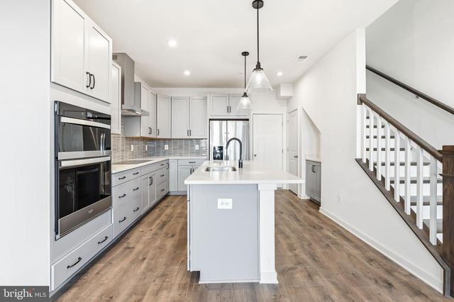 19705 MISTY MOSS SQ, Ashburn, VA 20147