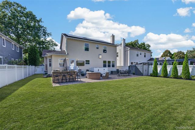 1001 Orion Court, Merrick, NY 11566