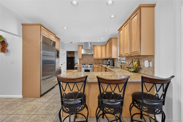 1001 Orion Court, Merrick, NY 11566