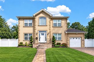 1001 Orion Court, Merrick, NY 11566