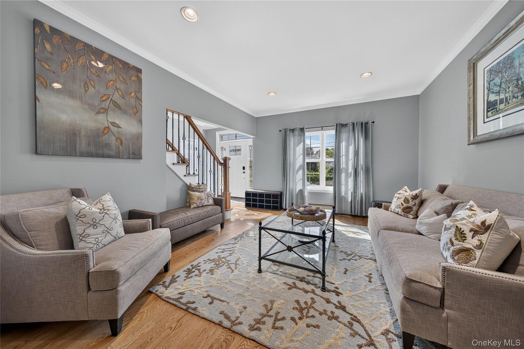 1001 Orion Court, Merrick, NY 11566 — photo 3