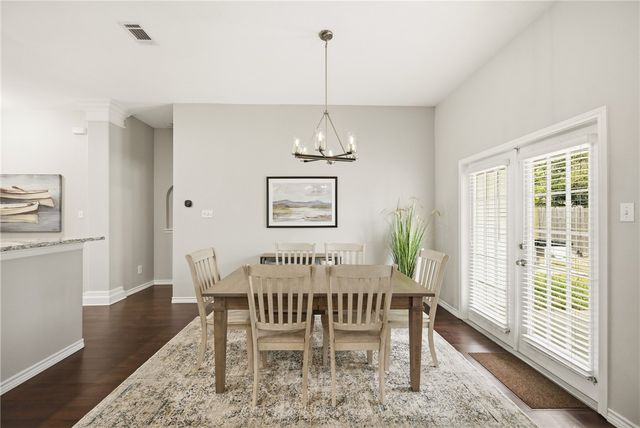 5910 Bishops Mill Dr, Corpus Christi, TX 78414