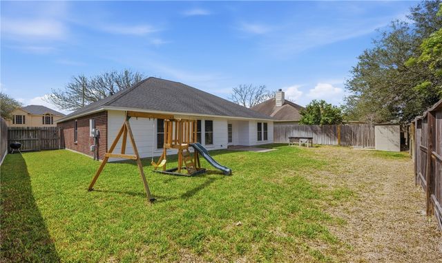 5910 Bishops Mill Dr, Corpus Christi, TX 78414