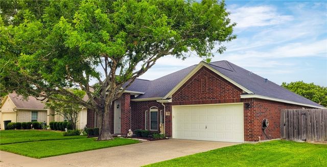 5910 Bishops Mill Dr, Corpus Christi, TX 78414