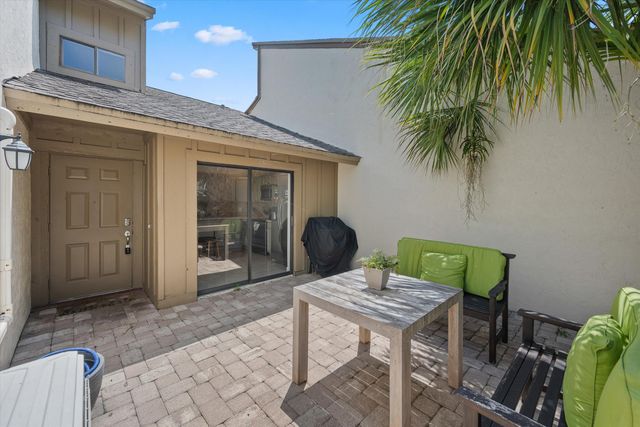 352 Wood Dale Drive, Wellington, FL 33414