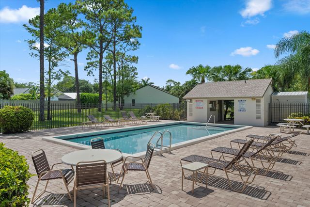 352 Wood Dale Drive, Wellington, FL 33414