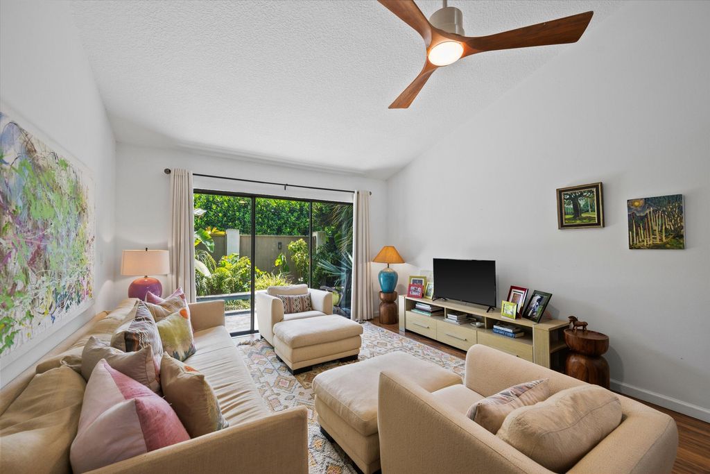 352 Wood Dale Drive, Wellington, FL 33414