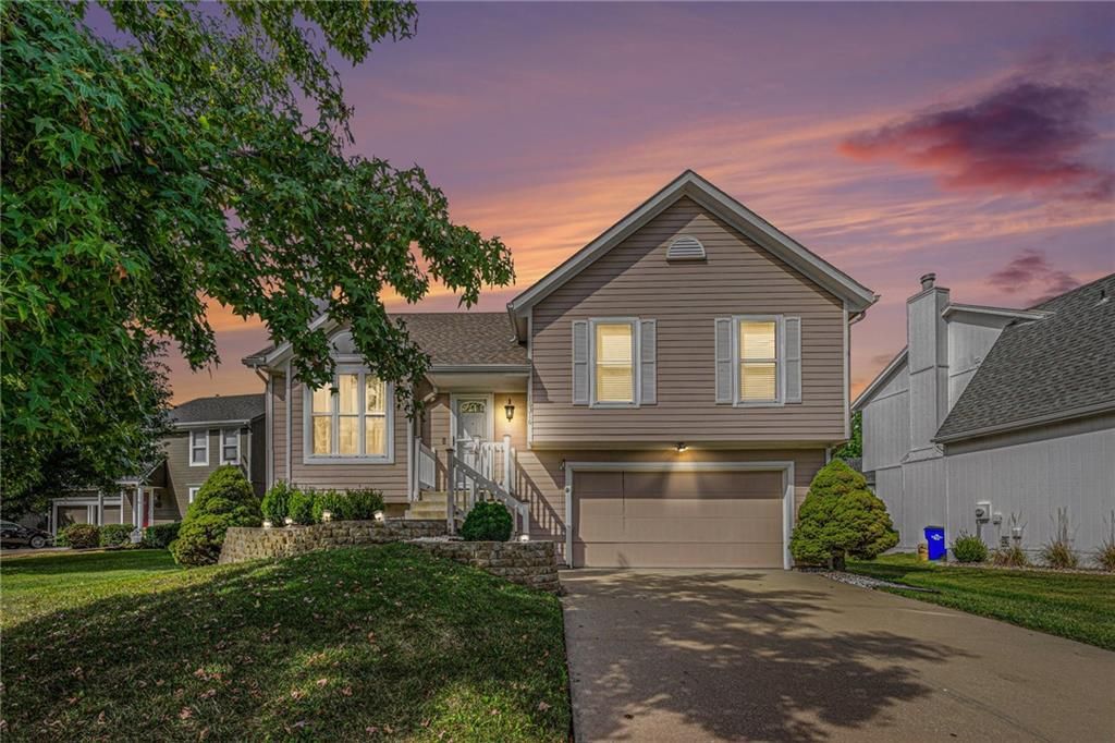 16316 S Hunter Street, Olathe, KS 66062