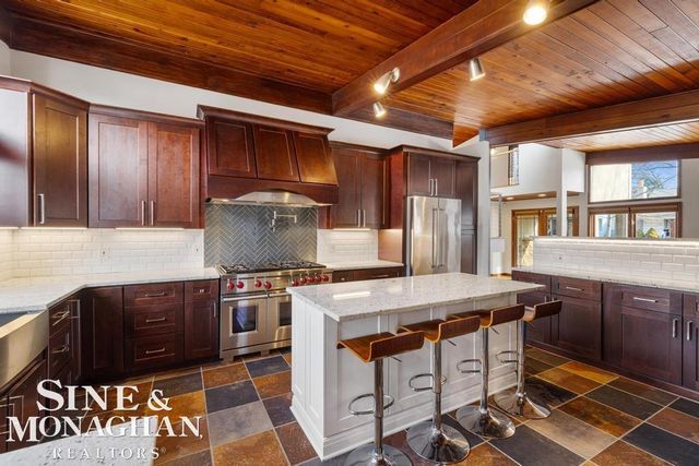 827 Forestdale Road, Royal Oak, MI 48067