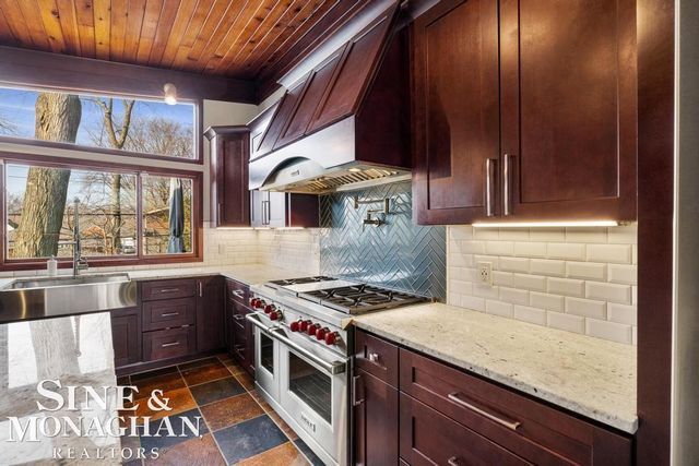 827 Forestdale Road, Royal Oak, MI 48067