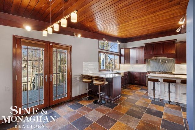 827 Forestdale Road, Royal Oak, MI 48067